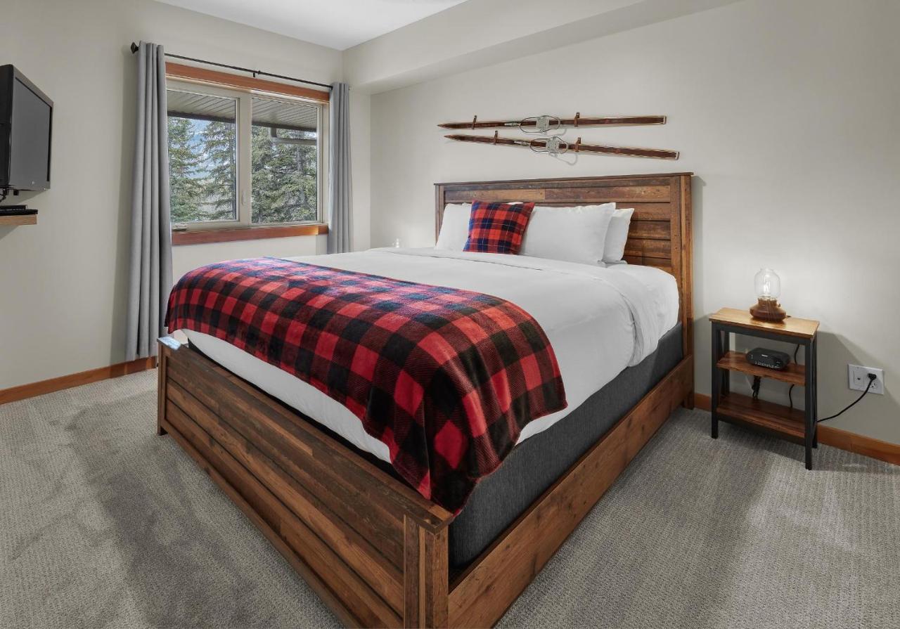 Newly Renovated Grizzly Lodge, Spacious 3Br 2Ba With Open Pool, Hot Tub Canmore Exterior photo