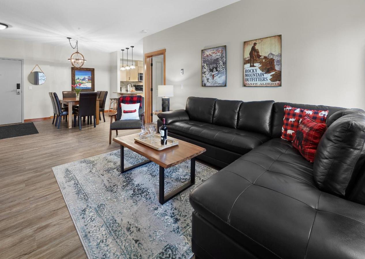 Newly Renovated Grizzly Lodge, Spacious 3Br 2Ba With Open Pool, Hot Tub Canmore Exterior photo