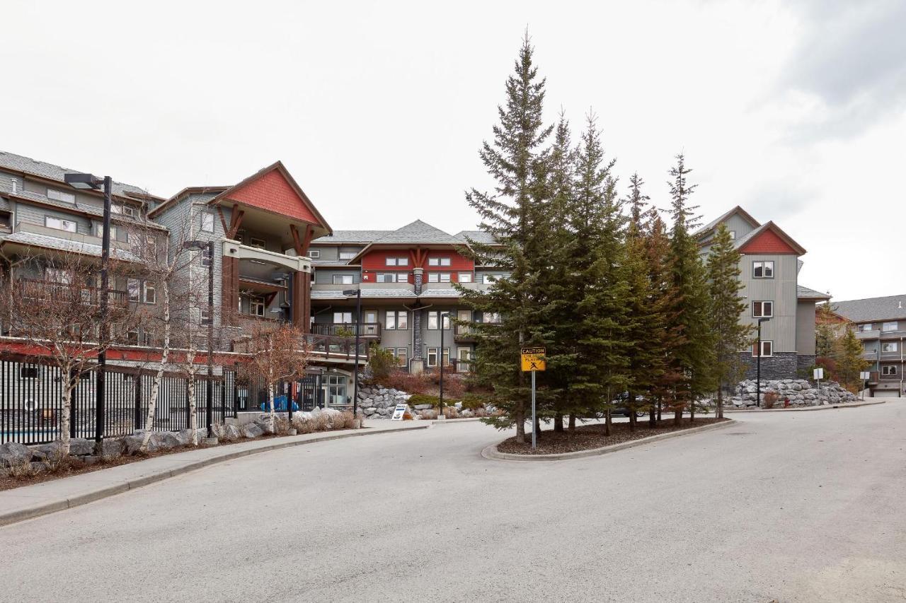 Newly Renovated Grizzly Lodge, Spacious 3Br 2Ba With Open Pool, Hot Tub Canmore Exterior photo
