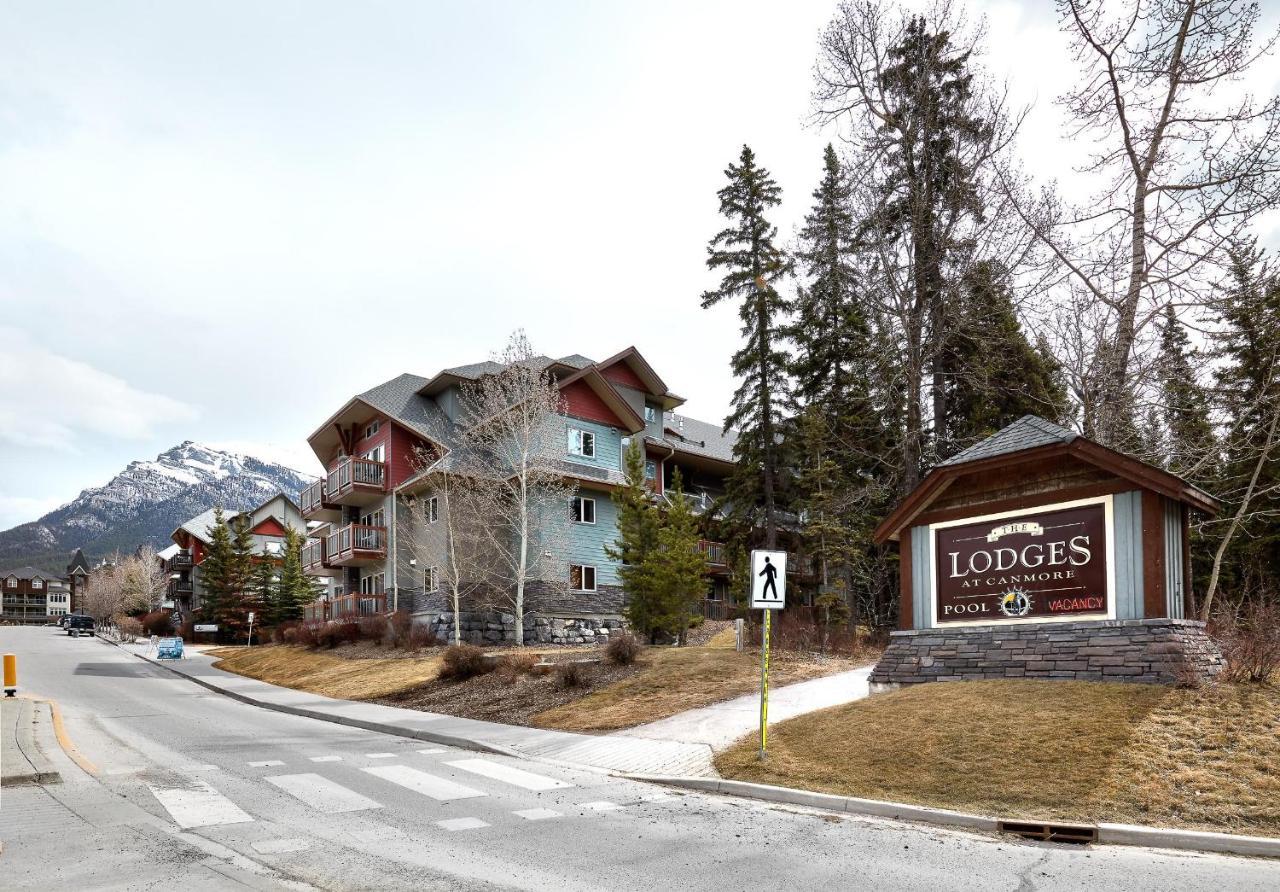 Newly Renovated Grizzly Lodge, Spacious 3Br 2Ba With Open Pool, Hot Tub Canmore Exterior photo