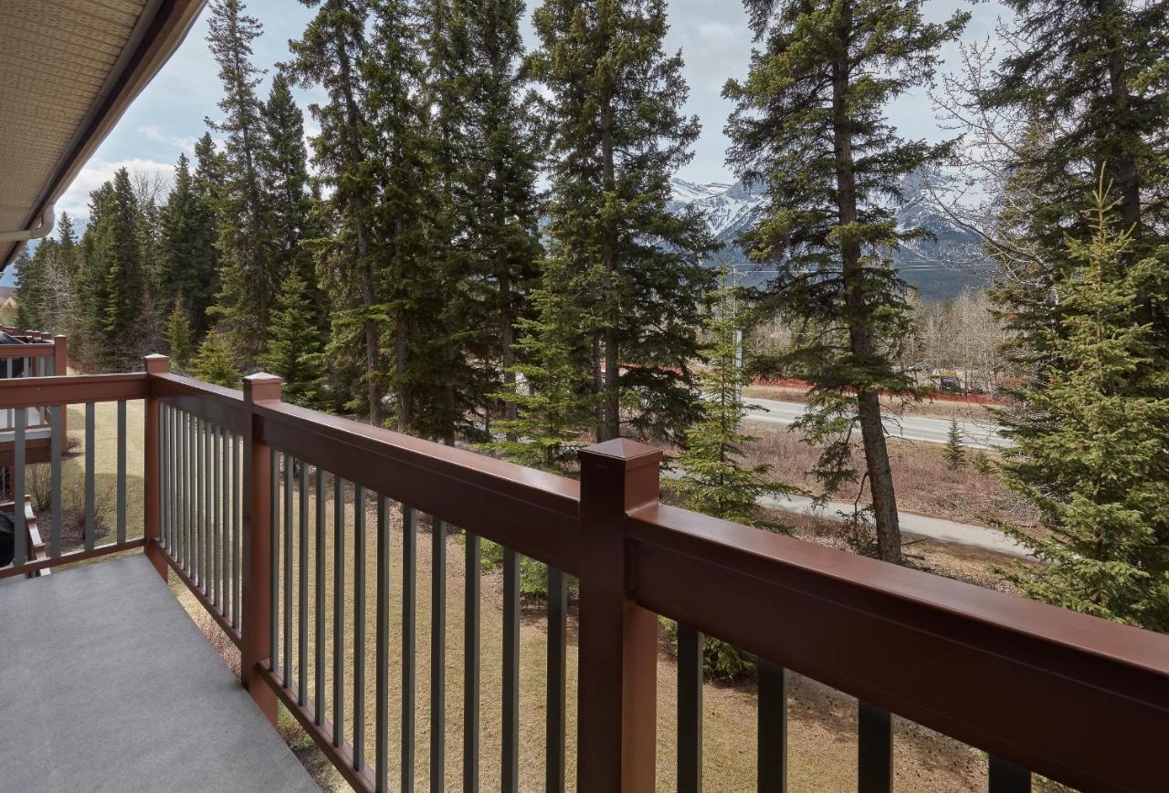 Newly Renovated Grizzly Lodge, Spacious 3Br 2Ba With Open Pool, Hot Tub Canmore Exterior photo